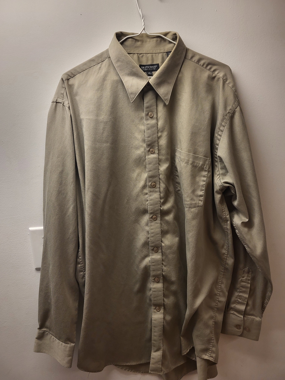 2 Classic Men's Long-Sleeve Button-Up Shirt in Olive/Tan